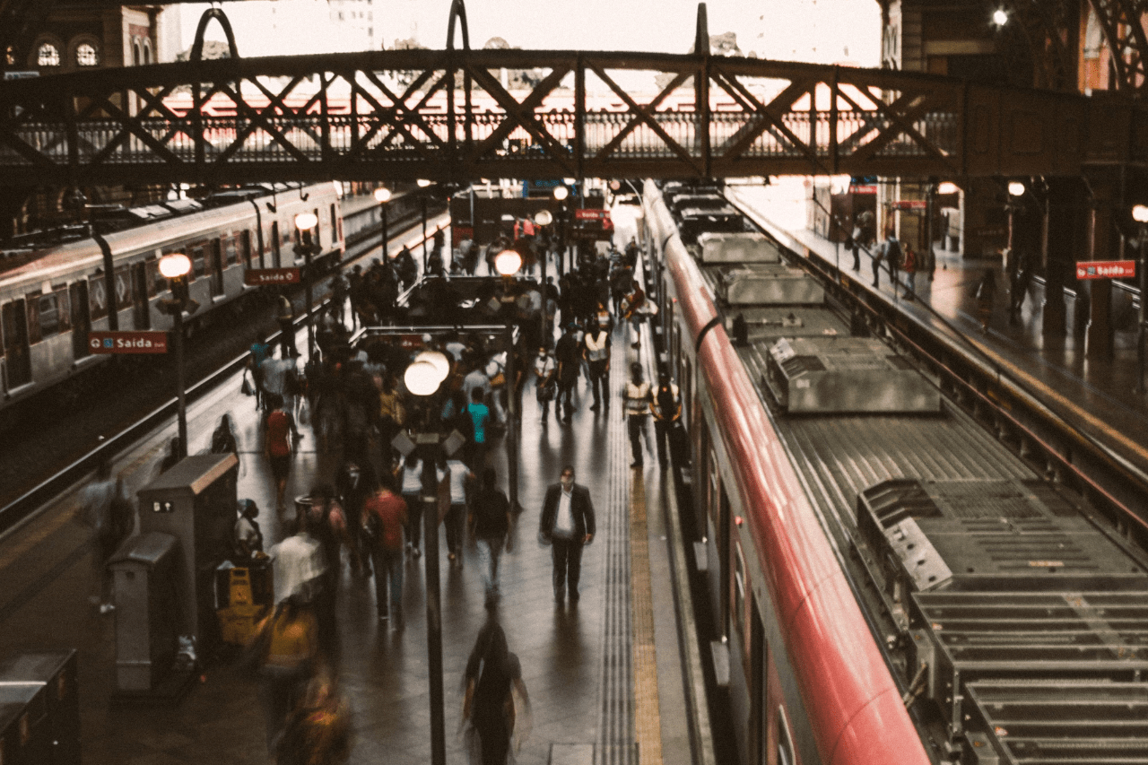 Platform busy crowd