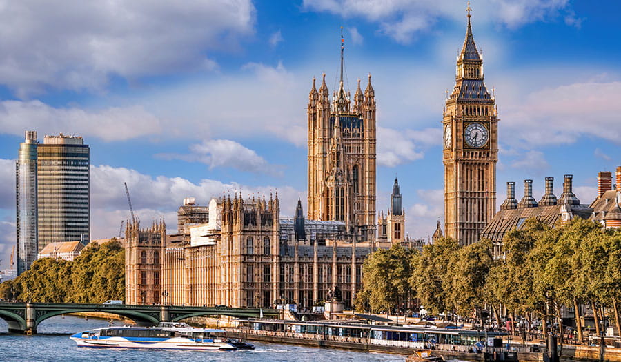 Big Ben and Houses of Parliament in London