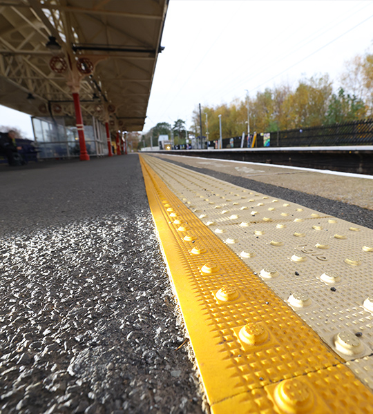 Yellow line at Morpeth station